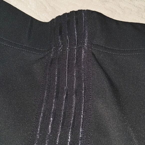 š¤©Love wave black athleticĀ Capri pants sizeā small𤩠2āforā$20 - Picture 4 of 5